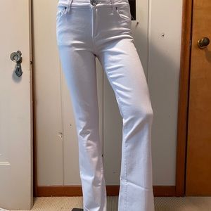 Kut from the kloth White jeans. Size 2 NWT